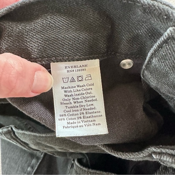 Everlane Black Straight Leg Jeans. Size 28 Regular. - Picture 6 of 9
